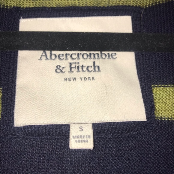 Abercrombie and Fitch, Small woman’s sweater - Picture 2 of 2